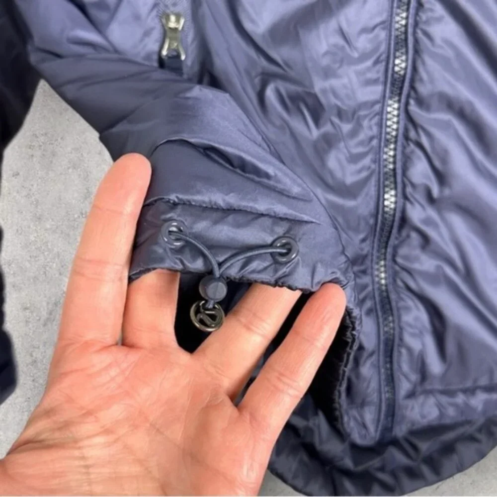 Lululemon Layer Up Jacket Indigo Blue Size 6 Puffer Reversible Lightweight Coat - Picture 14 of 16